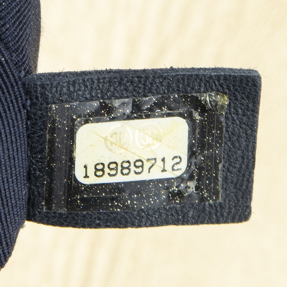 Chanel Medium Boy Cube Flap - Picture 9 of 9